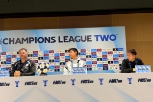 麦克阿瑟主帅：我们经历了很长的飞行，队员们恢复还不错